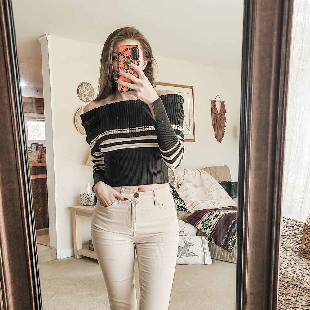 DKNY crop sweater - Picture 3 of 6